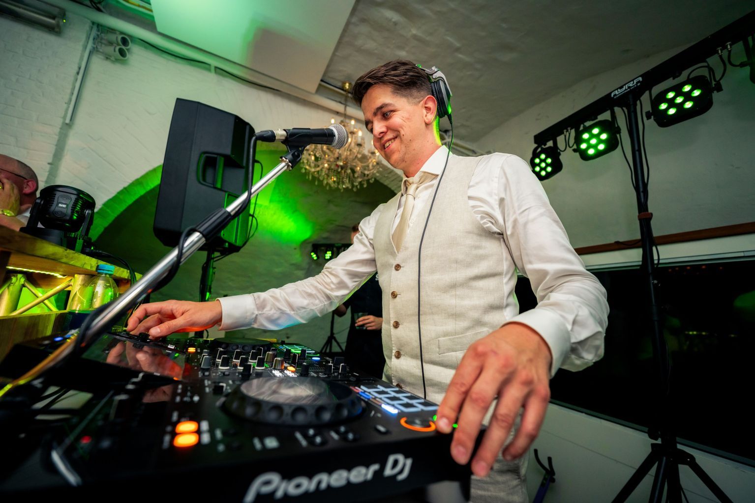 De eigenaar van RVP Music 010: Robin van Peperstraten